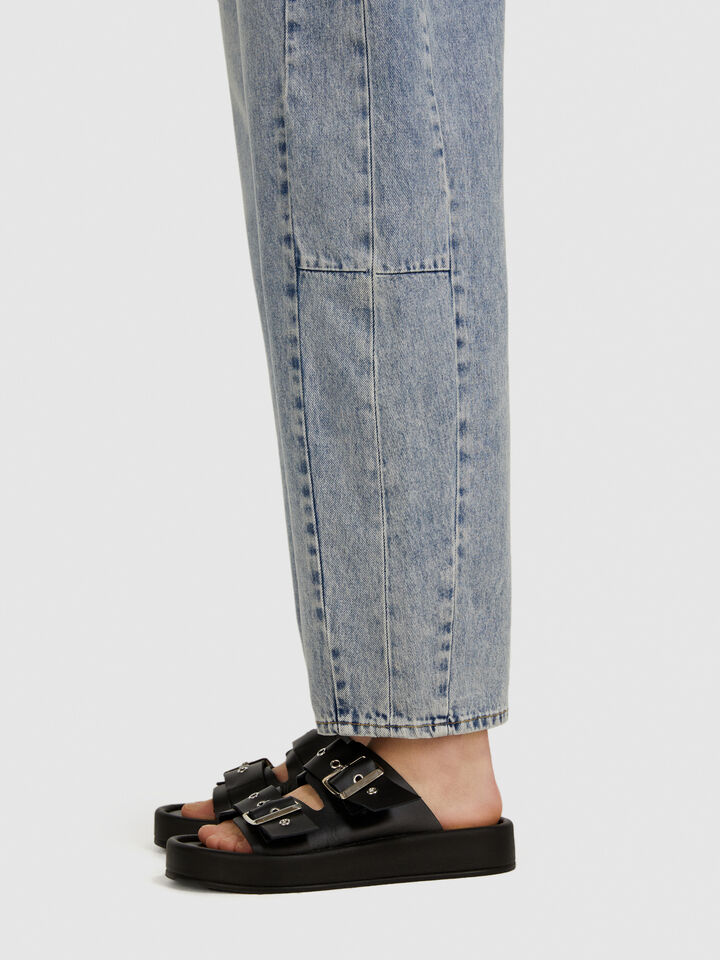 Barrel leg jeans - women's carrot fit jeans - Light Blue | Sisley image number 5